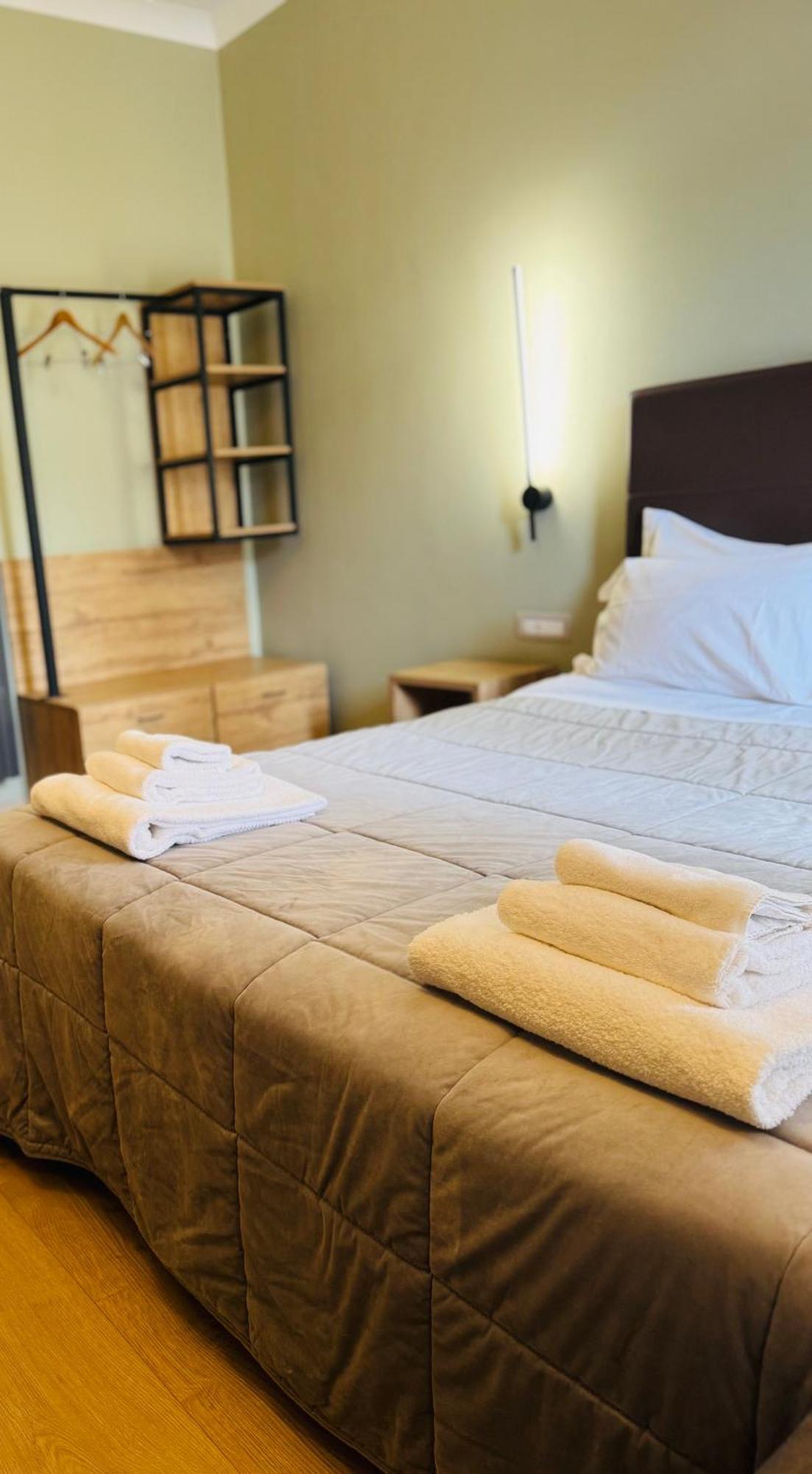 Manhattan Room & Suite Барі Екстер'єр фото