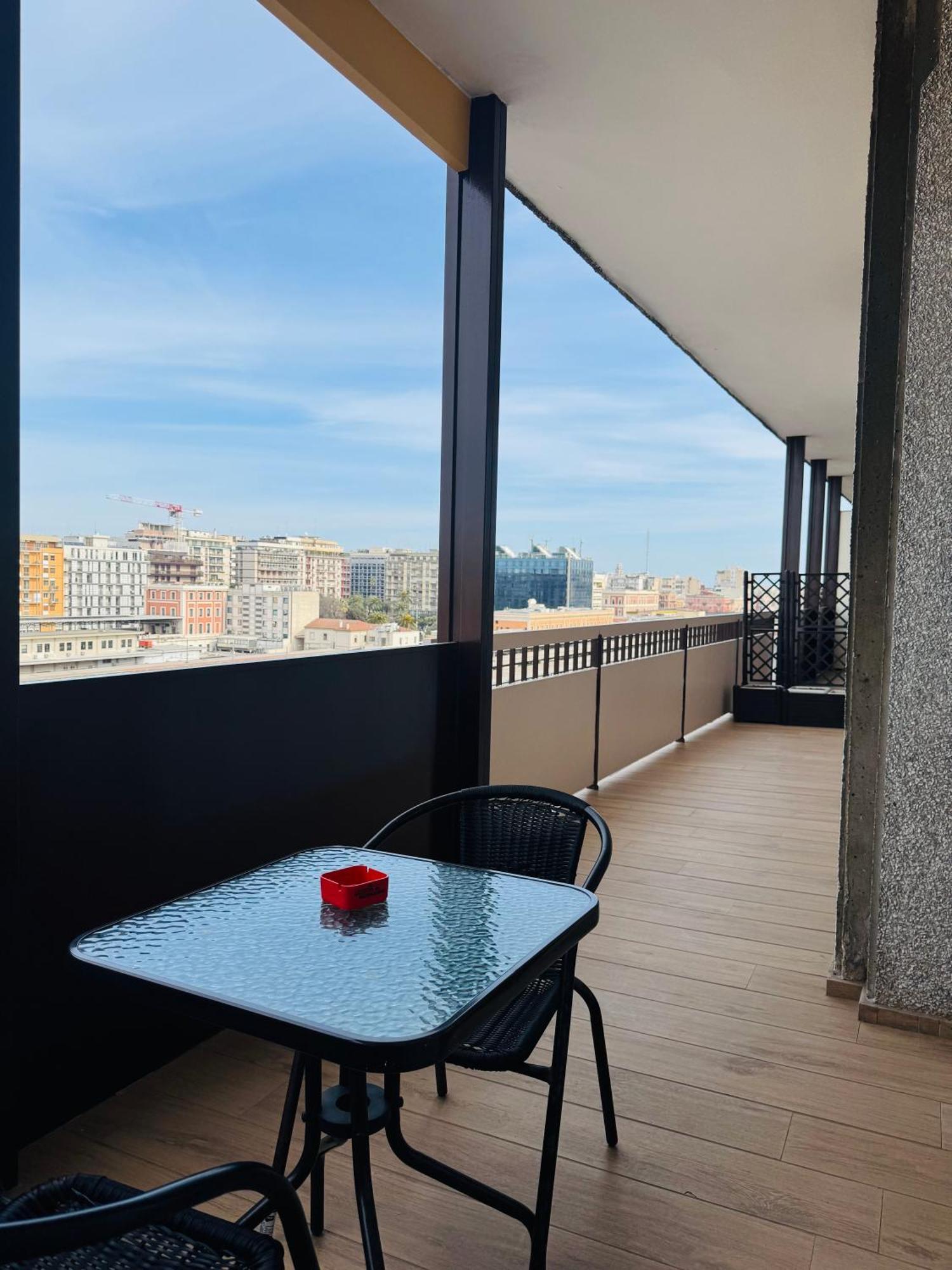 Manhattan Room & Suite Барі Екстер'єр фото